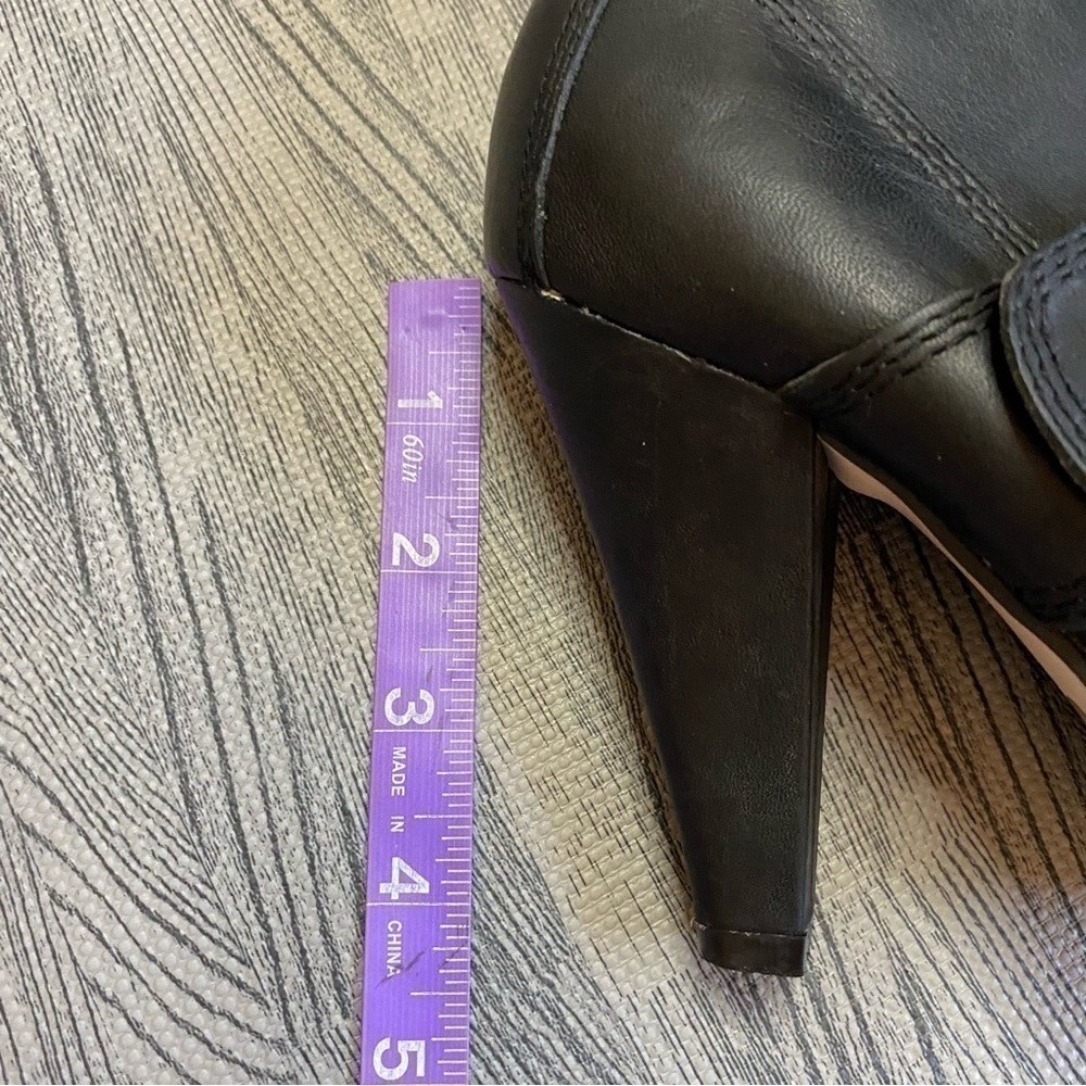 Seychelles Black Leather Heeled Buckle Booties - Picture 9 of 12